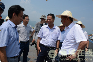 市领导莅蕉督查海上整治工作