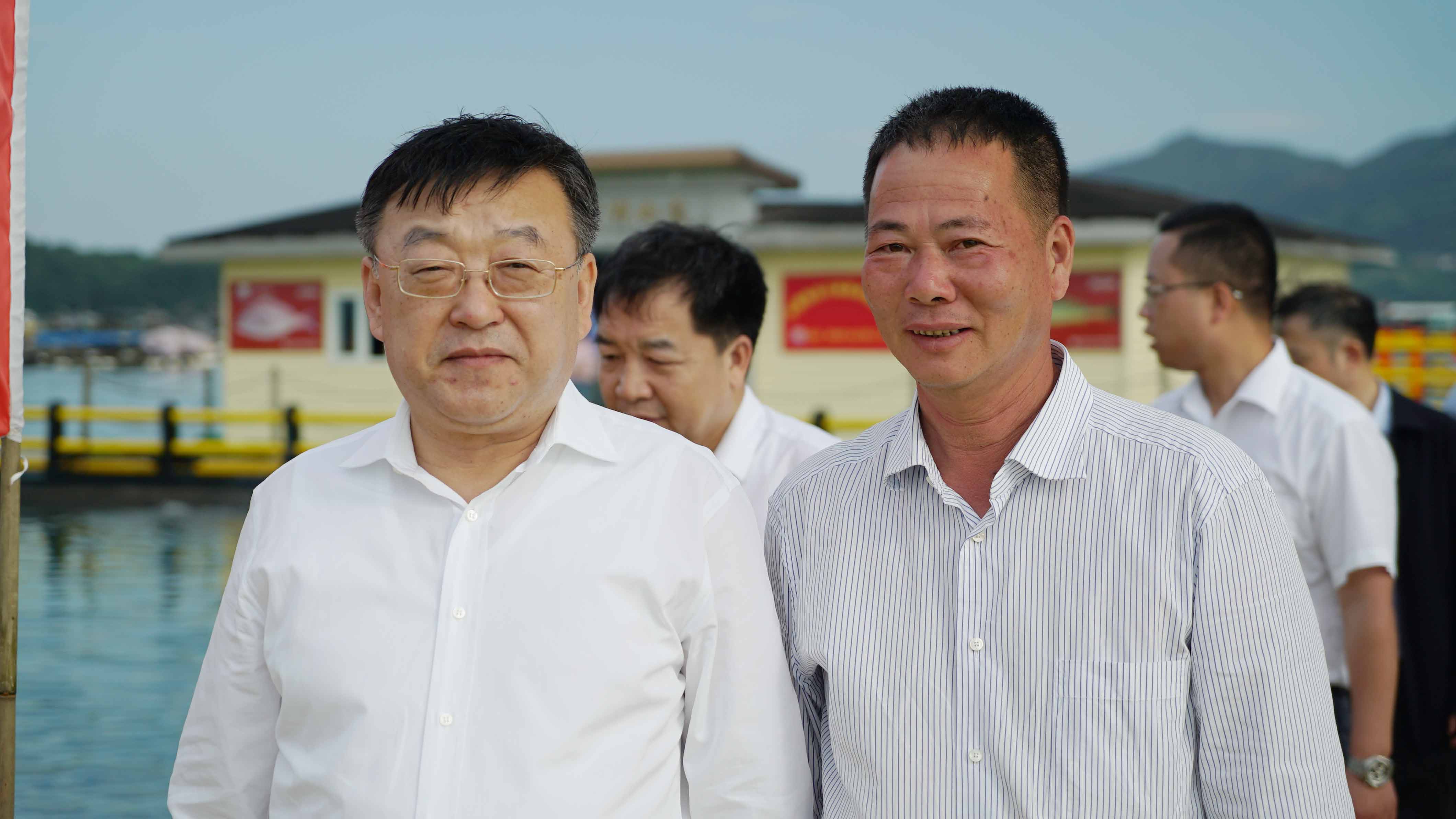 省长唐登杰莅临我司“深水抗风浪塑胶环保网箱”养殖基地视察